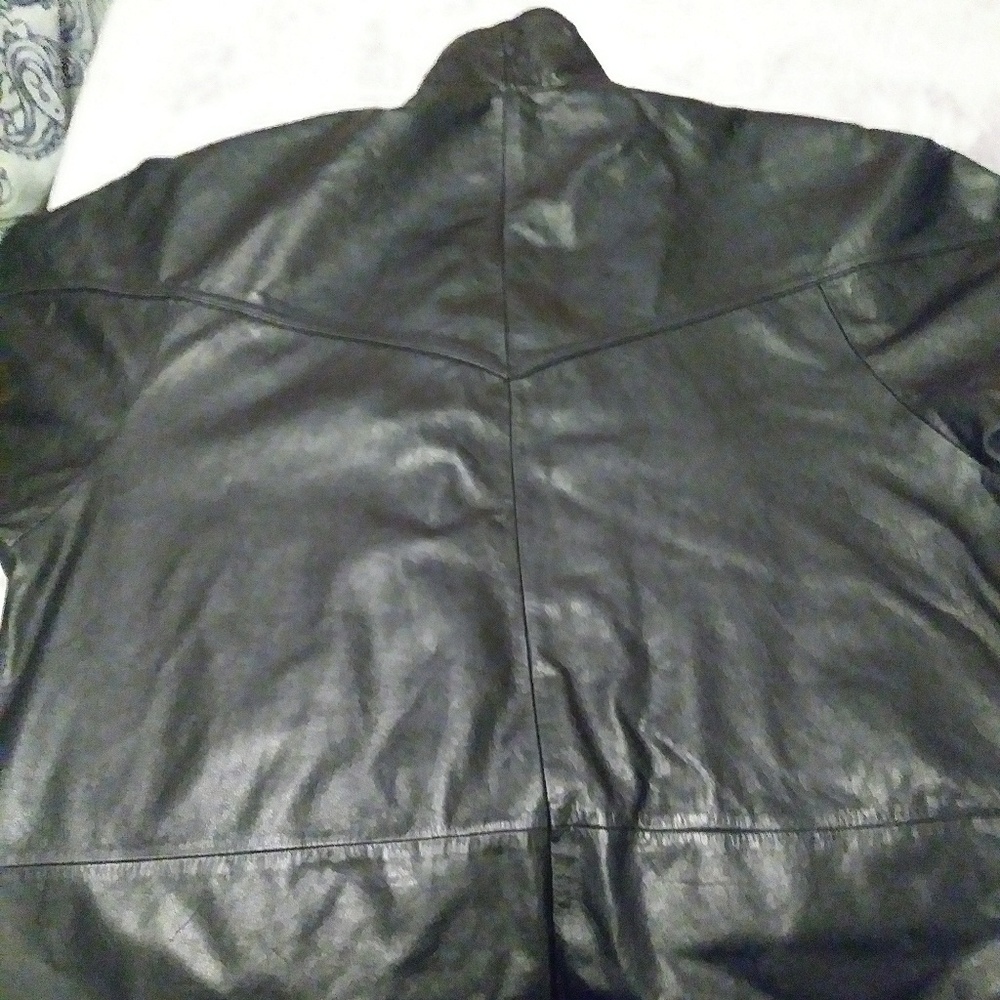Leather jacket - Picture 3 of 4